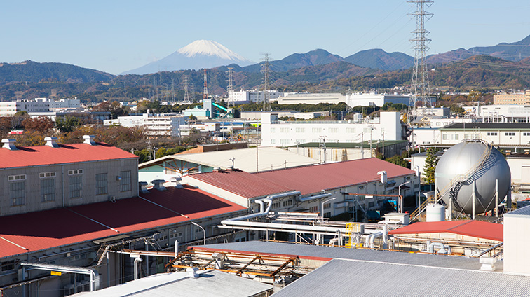秦野事業所　研究所から見える富士山